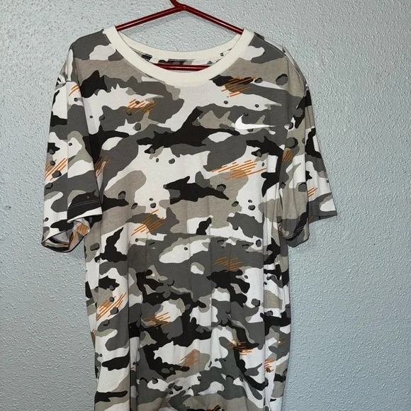 Nike Gray Dri-FIT Tee - Picture 1 of 3